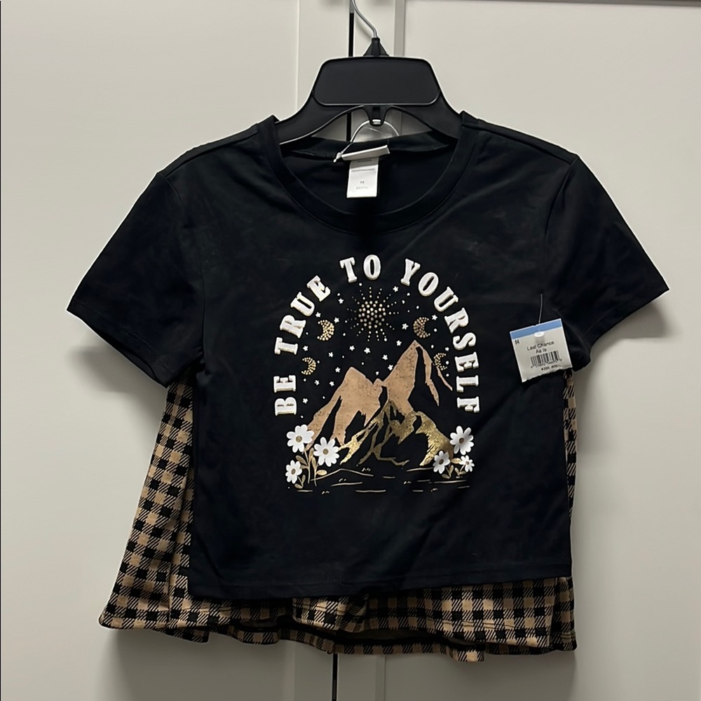 Rachel Zoe Black Short Sleeve Graphic Tee with matching skort